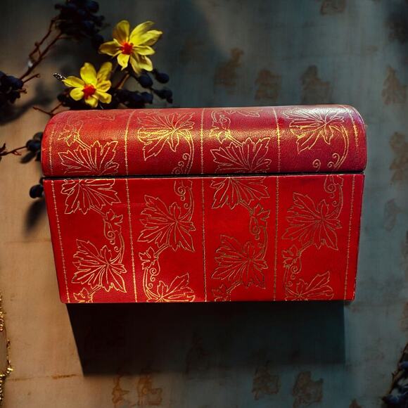 Red Tooled Leather Box-Gold Embossed-Black Velvet-Chinoiserie-Vintage-Dresser - Picture 2 of 6